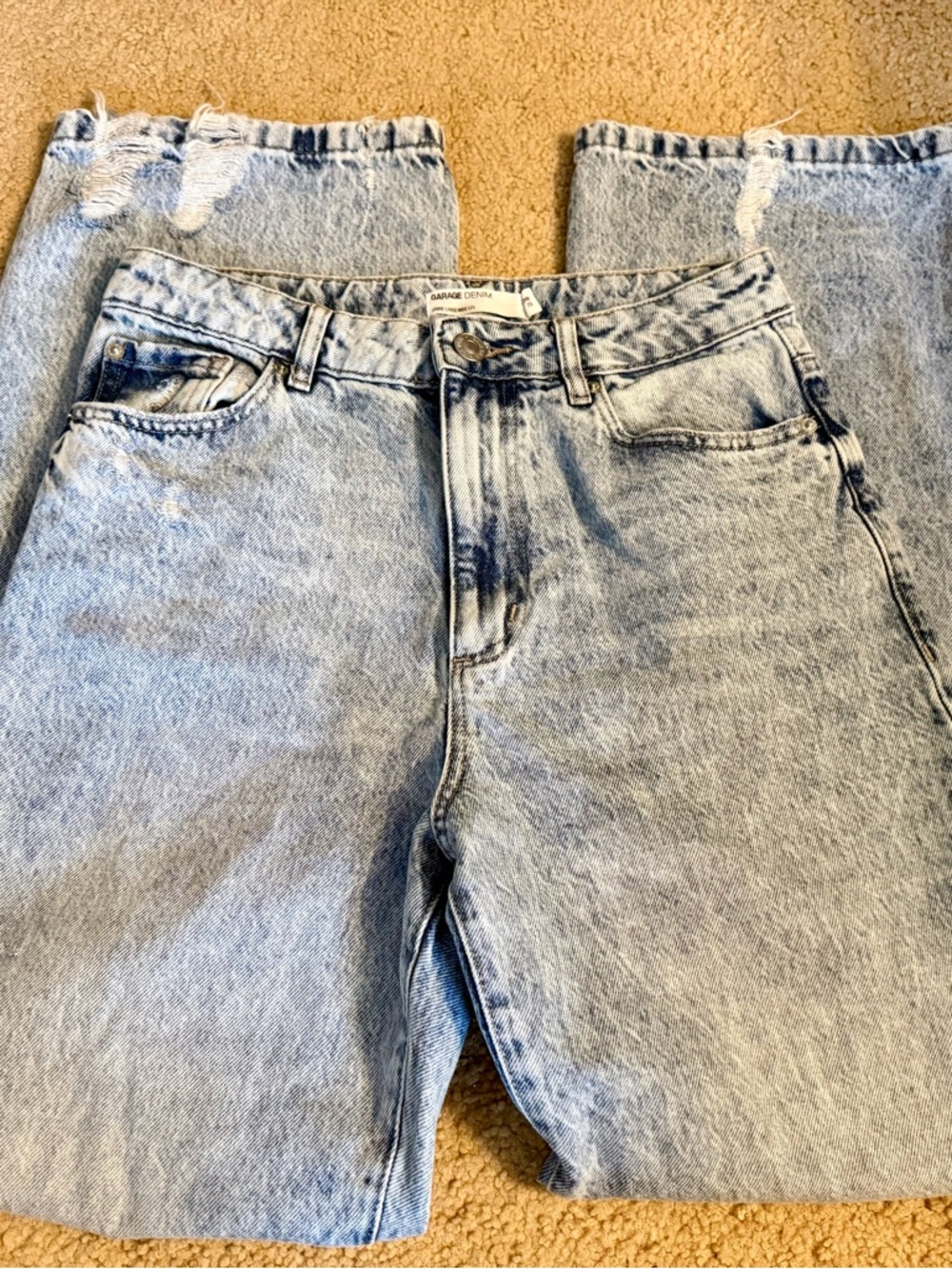 High-Rise Light Blue Washed Flare Jeans - Wide Leg - Picture 2 of 4